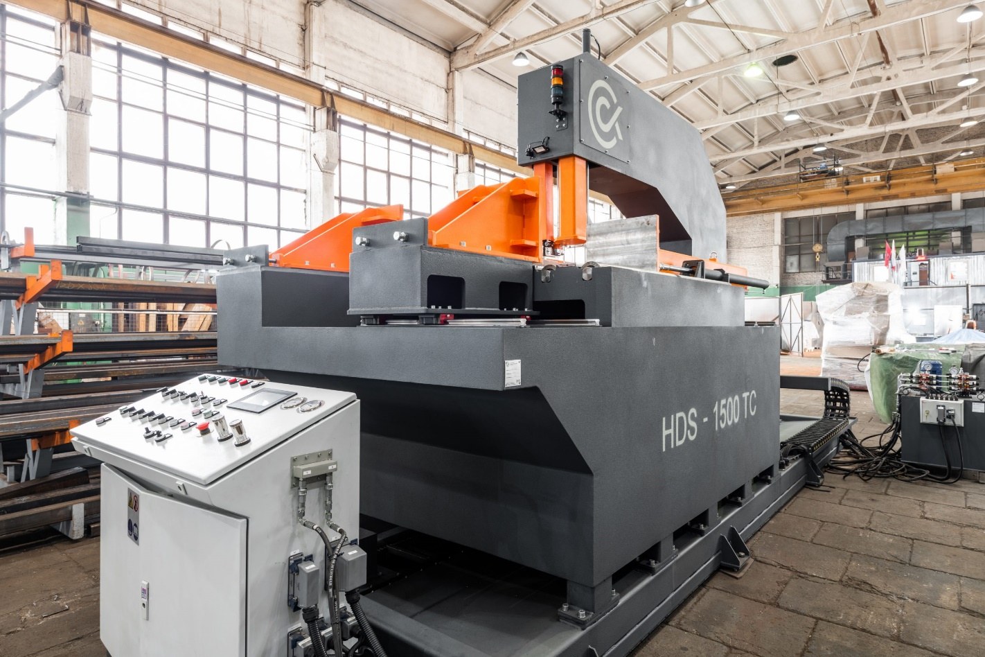 Ленточнопильный станок HDS-1500TC